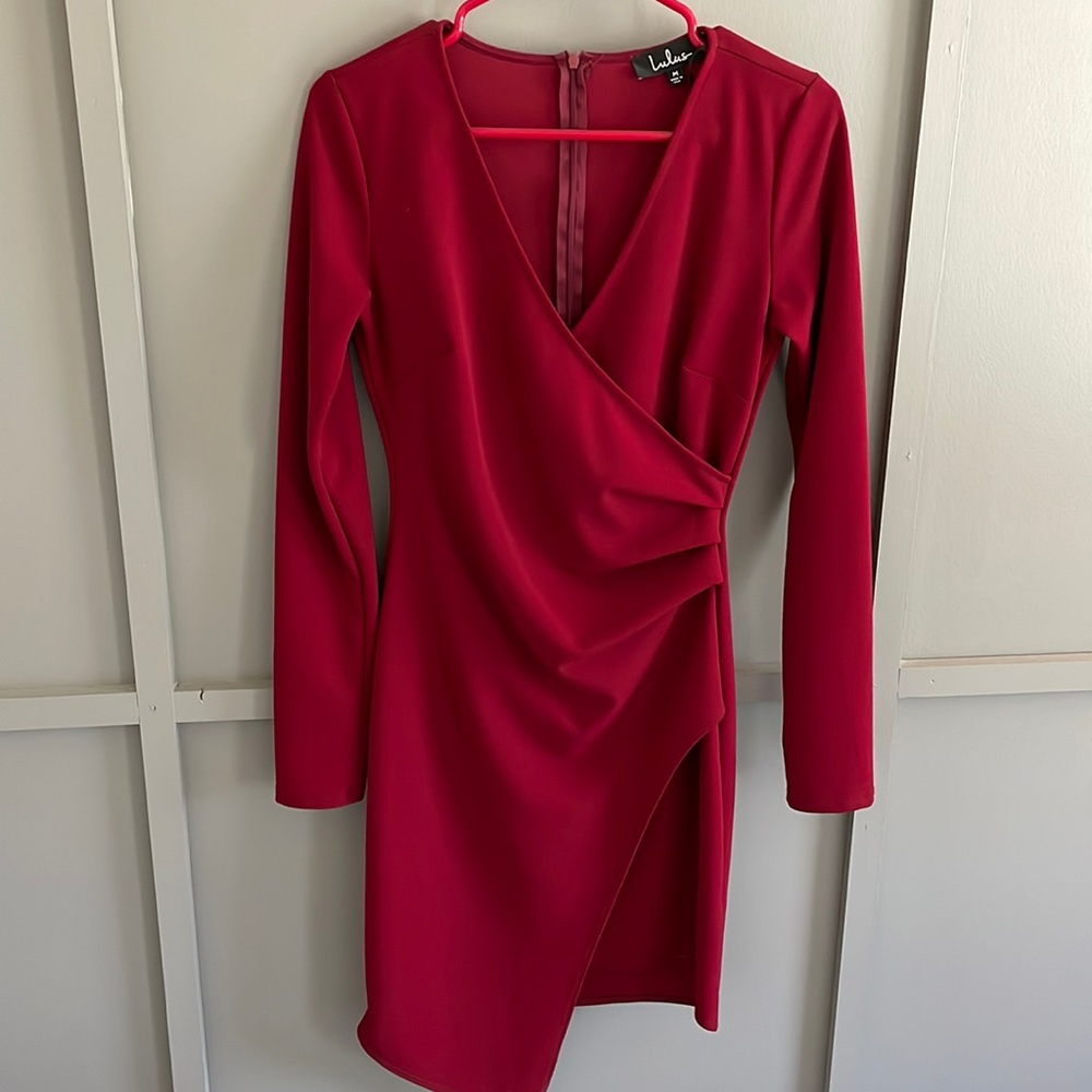 Lulus long sleeve red dress - Size M